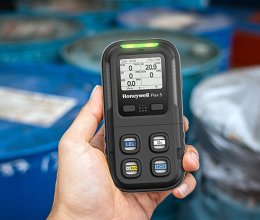 Détecteur multigaz Honeywell BW Flex 5 pour la détection des gaz dangereux.